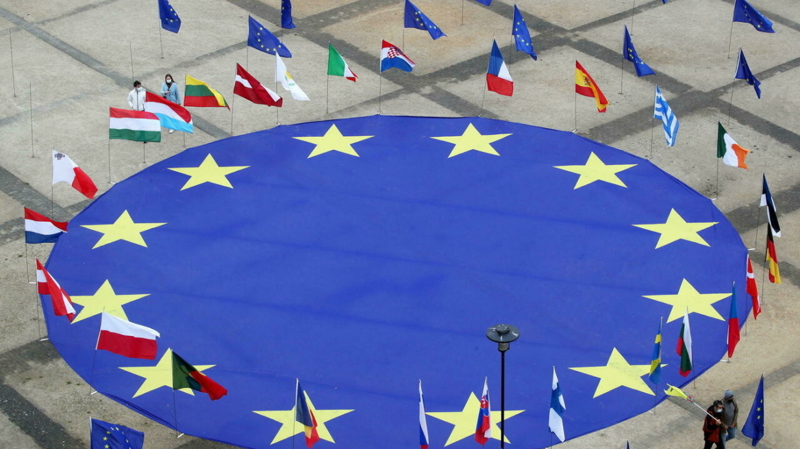 Μέτρια οικονομική ανάπτυξη βλέπει για την ευρωζώνη και την ΕΕ το 2025 και 2026 η Ευρωπαϊκή Επιτροπή