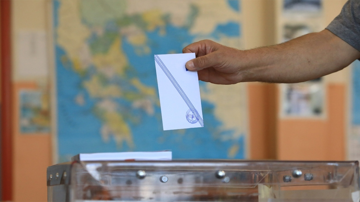 Δημοσκόπηση: «Ναι» από το 90% για να πληρώνουν όσοι βανδαλίζουν τα πανεπιστήμια - Είσοδο με έλεγχο ζητά το 76%