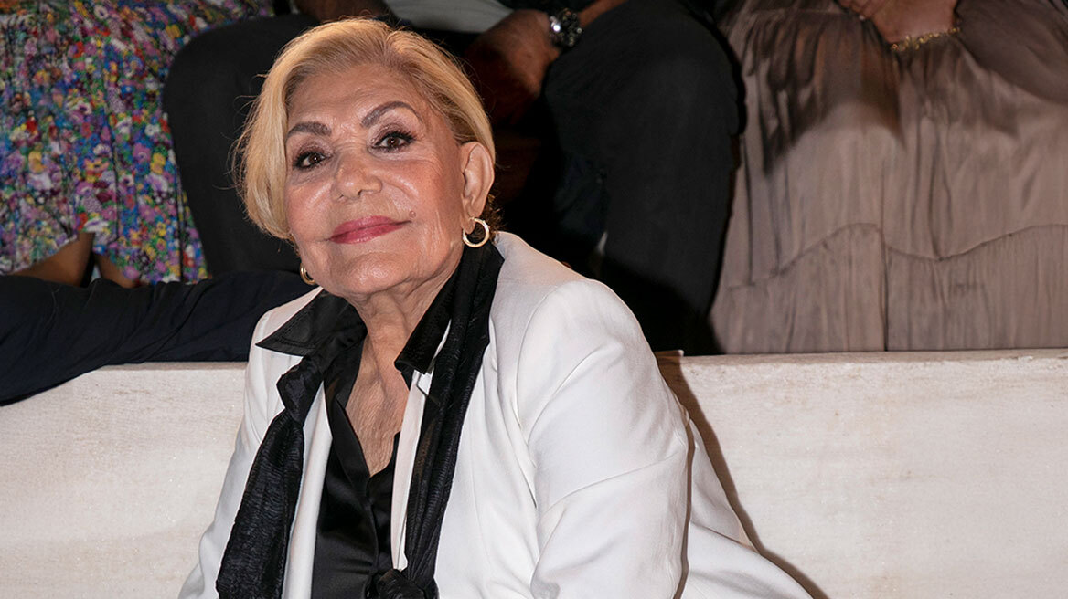 Πήρε εξιτήριο η Μαρινέλλα και πήγε στο σπίτι της