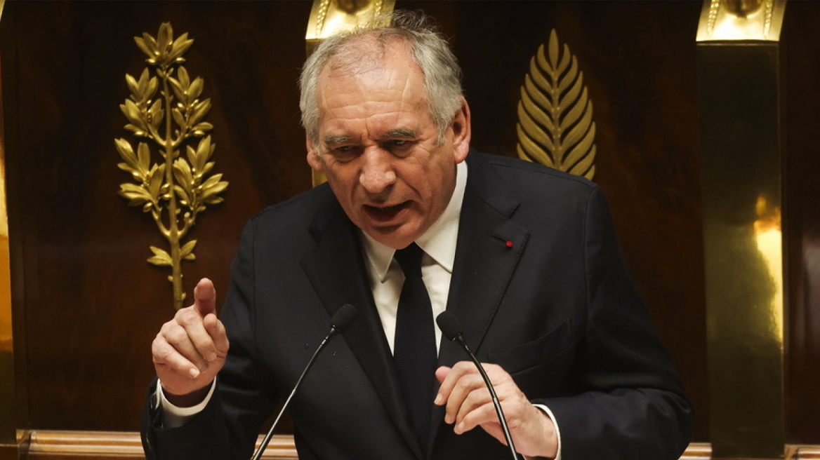 Επιβίωσε από άλλη μία ψήφο δυσπιστίας η κυβέρνηση Μπαϊρού